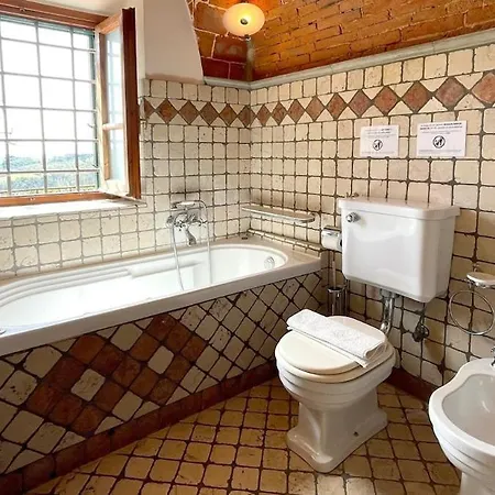 Brucina - Private With Shared Pool Ferienhaus