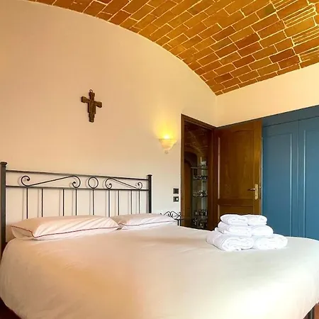Ferienhaus Brucina - Private With Shared Pool